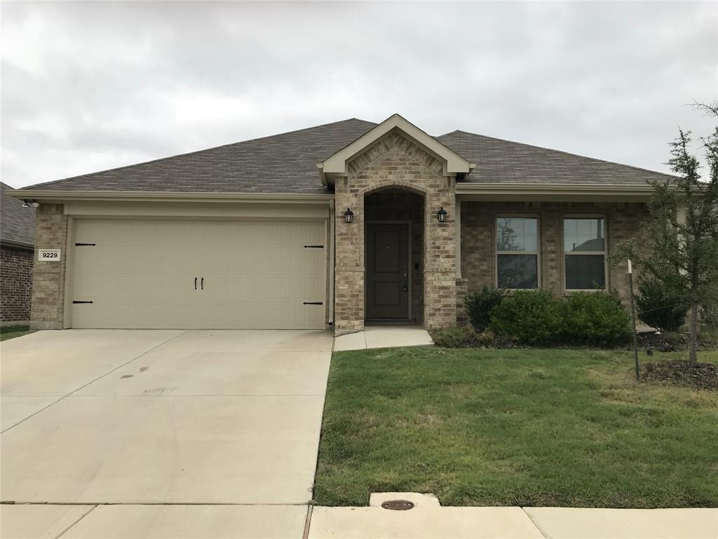 9229 Bronze Meadow Dr, Fort Worth, TX 76131 House Rental in Fort