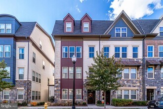 Building Photo - 1318 S Quinn St