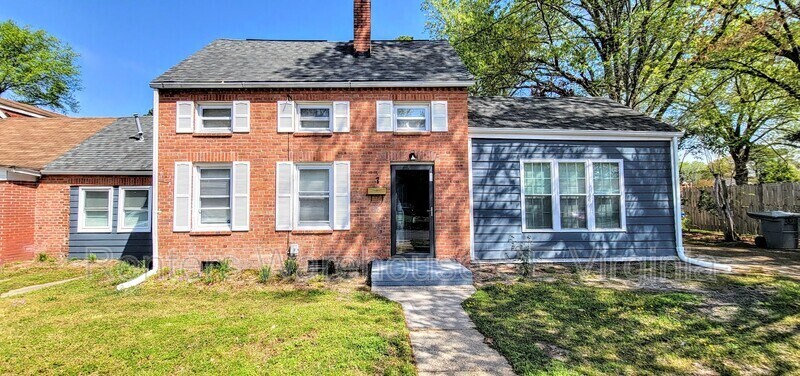 Primary Photo - 7 E Davis Rd