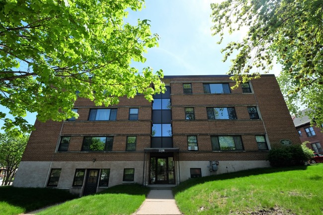 Building Photo - Laurel Apartments