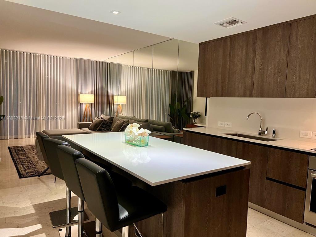 Foto principal - 88 SW 7th St