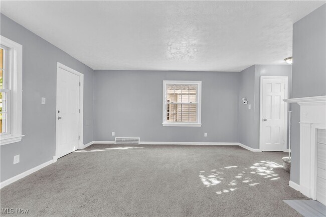 Building Photo - 970 Pembrook Rd