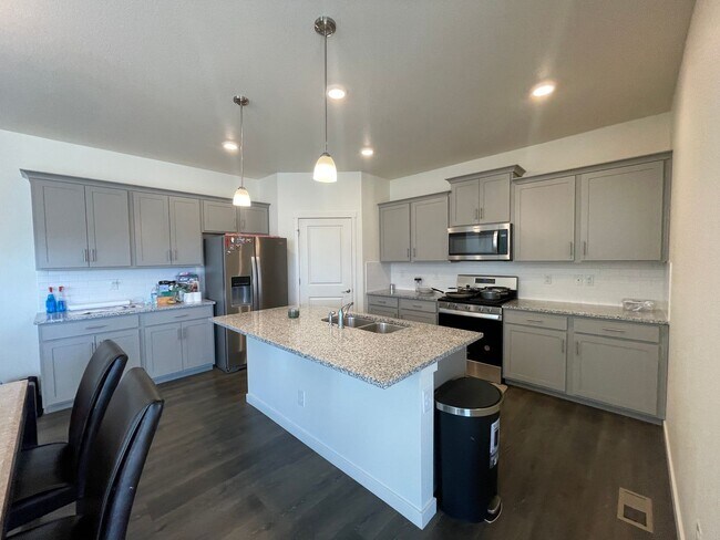Foto del edificio - Live Lavishly in Crystal Valley Ranch