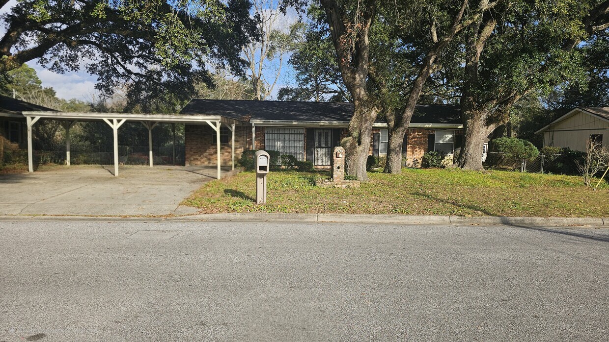 Foto principal - 1963 Gary Cir