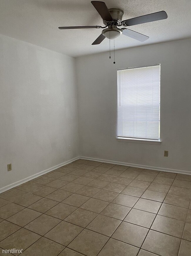 Building Photo - 2 br, 1 bath Duplex - 1504 Anderson St 150...