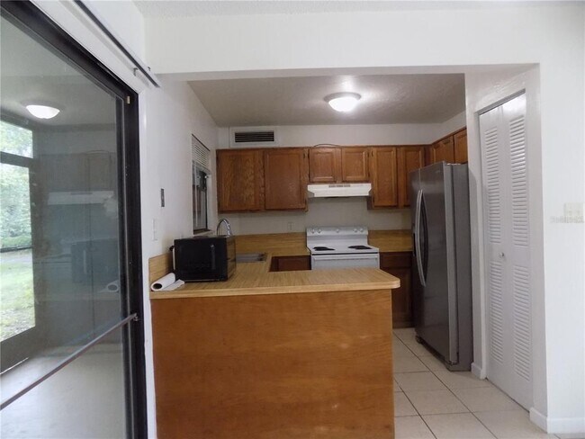 Foto del edificio - 2811 SW Archer Rd