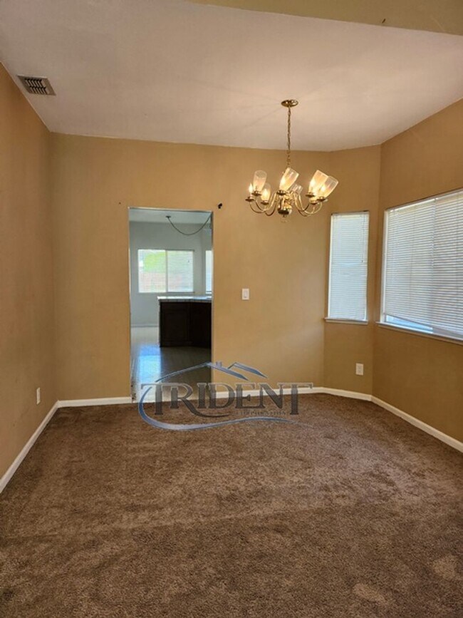 Foto del edificio - 3 bedroom, 2 bath house