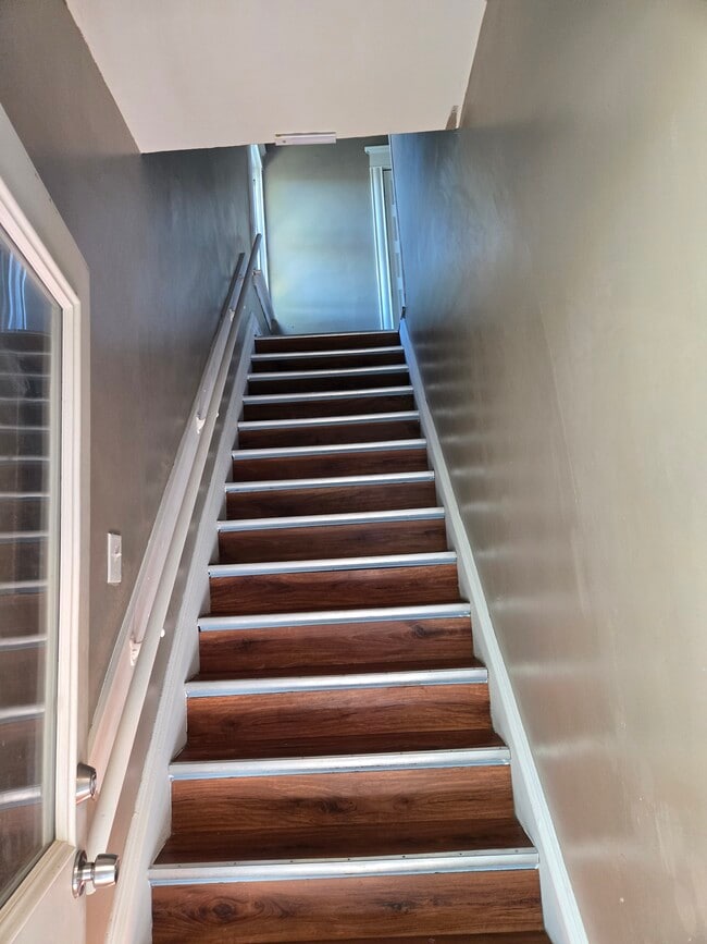 Foto del edificio - 2414 3rd St NE