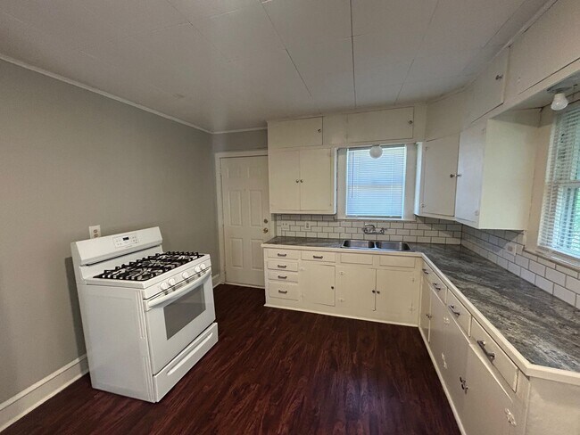 Foto del edificio - Large Bedroom Waco Home
