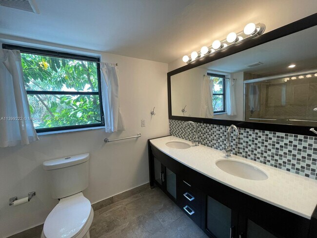 Foto del edificio - 20860 San Simeon Way