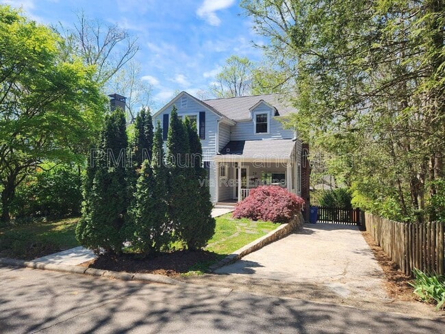 Foto del edificio - 39 Westover Dr