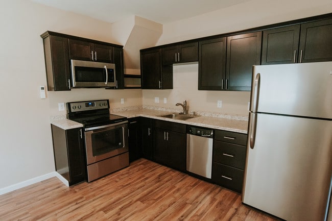 Building Photo - 1901 Douglas St