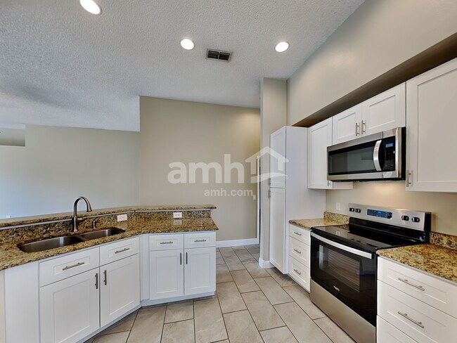 Foto del edificio - 3588 Foxcroft Cir