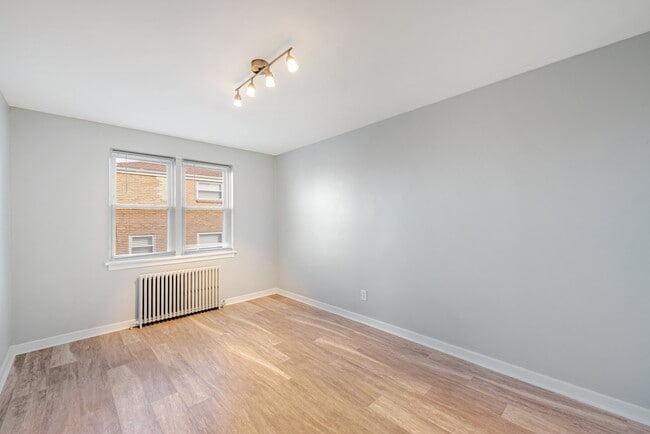 Building Photo - Southcrest Heights