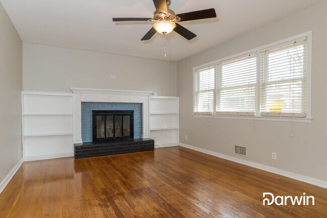 Building Photo - 5700 Cedar Avenue, Raytown, MO 64133