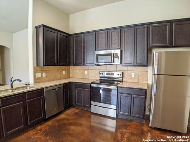 Building Photo - 10159 Westover Bluff