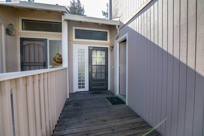 Building Photo - 441 Camelback Rd