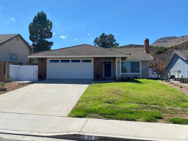 Building Photo - 89 Los Vientos Dr