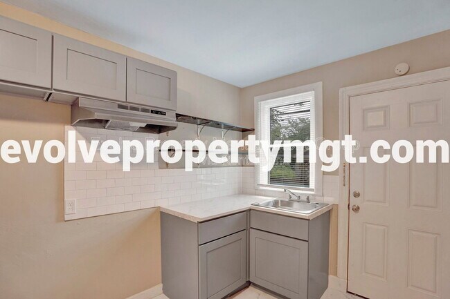 Building Photo - 4089 Tutwiler Ave