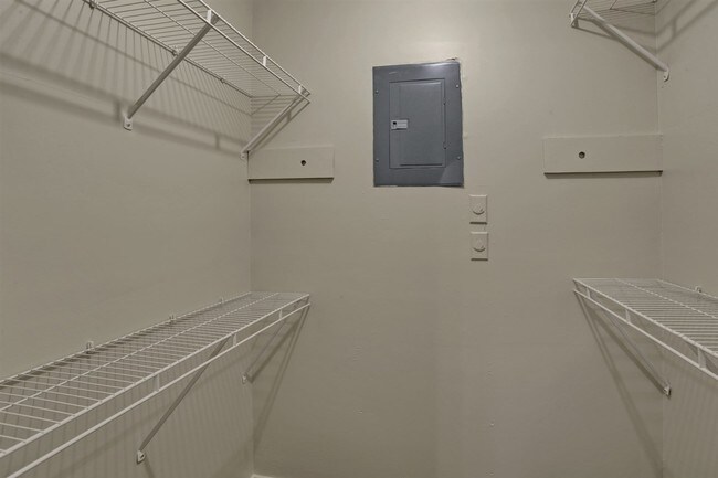 Foto del edificio - 101 Fairfax Cir