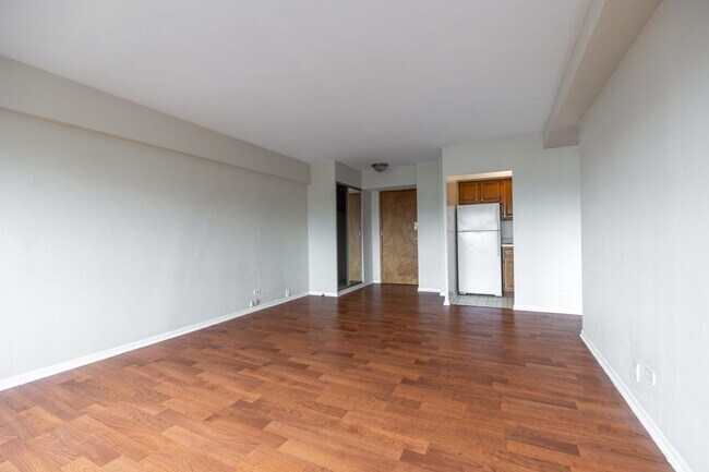 Photo - 4180 North Marine Drive #612 Apartment