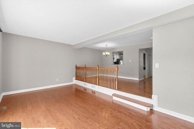 Building Photo - 4310 Sycamore Dr