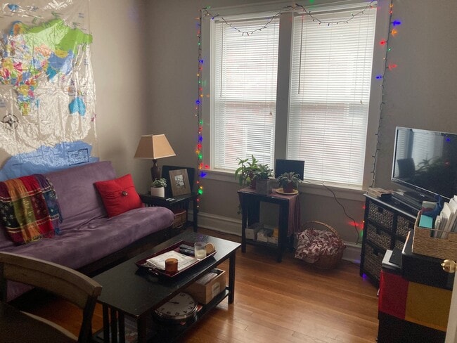 Guest Room - 7137 Tulane Ave