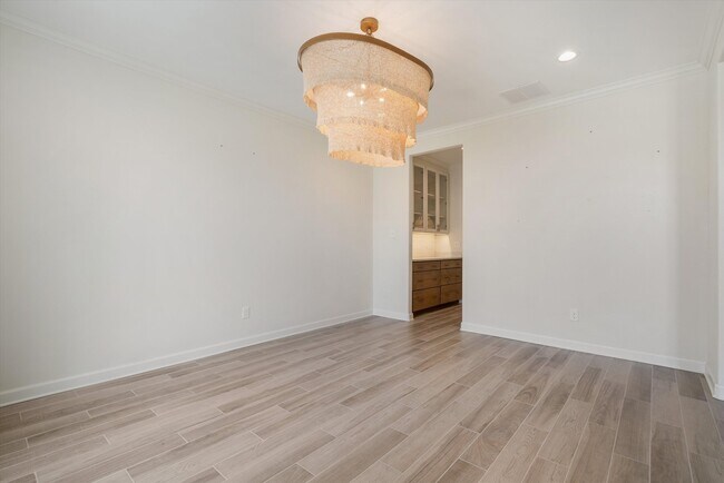 Building Photo - 316 Majestic Trail