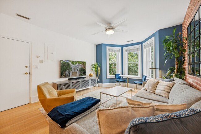 Foto del edificio - 2025 13th St NW