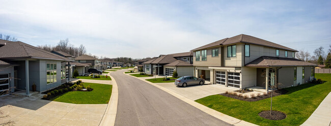 Building Photo - Luxe at Pepper Pike