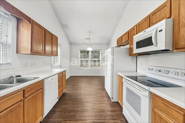Building Photo - 213 Fiddlers Knoll Ct