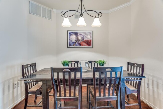 Building Photo - 330 E Las Colinas Blvd
