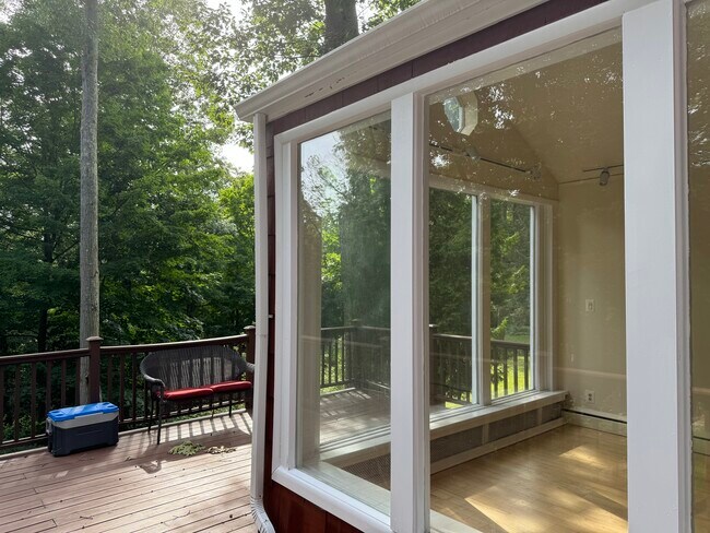 Foto del edificio - 59 Haviland Ct