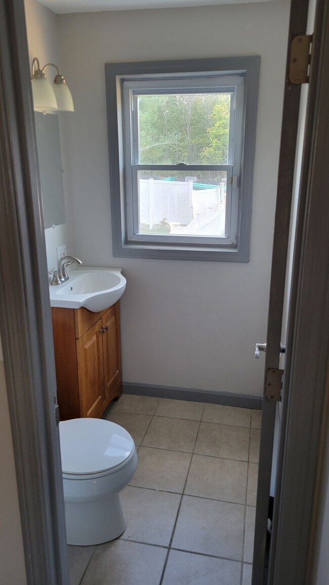 half bath - 49 4th St