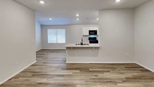 Foto del edificio - 3 Bedroom 2 Bath home in Edmond Schools