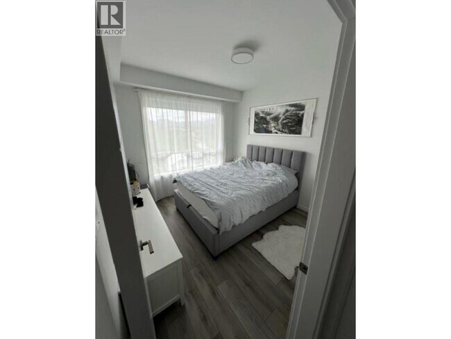 Building Photo - 11639-11227 227 St