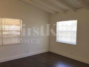 Building Photo - 1608 NW 15th Ct