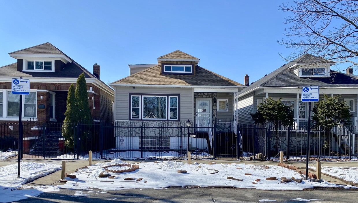 8330 S Essex Ave, Chicago, IL 60617 House Rental in Chicago, IL