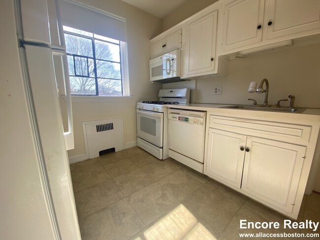 Foto del edificio - 61 Longwood Ave