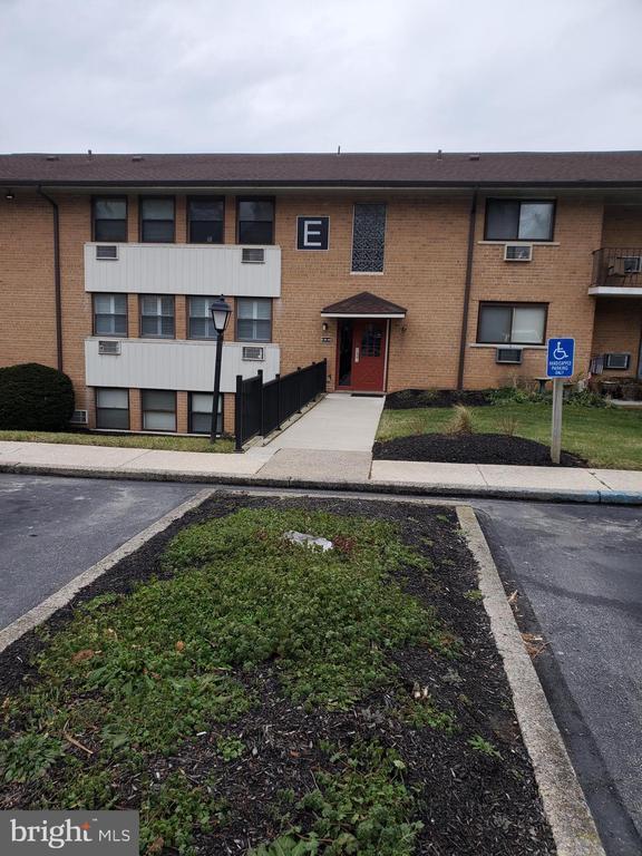 Foto principal - 1016 W Baltimore Pike