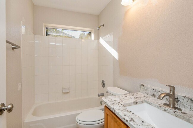 Foto del edificio - COMING SOON! Beautiful Single Family Home ...