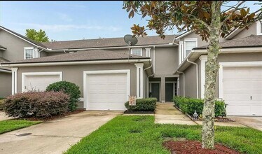 Building Photo - 370 Scrub Jay Dr