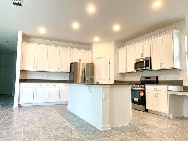 Building Photo - 6283 Blissful St