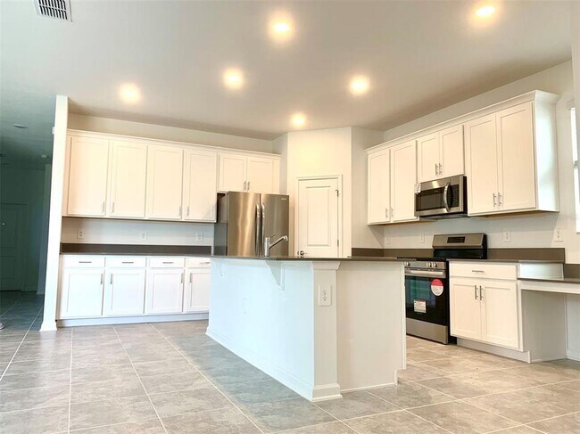 Foto del edificio - 6283 Blissful St