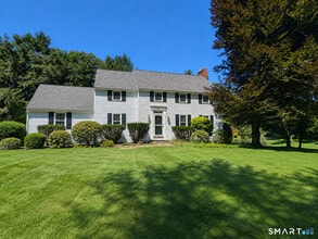 Building Photo - 9 Bobolink Ln