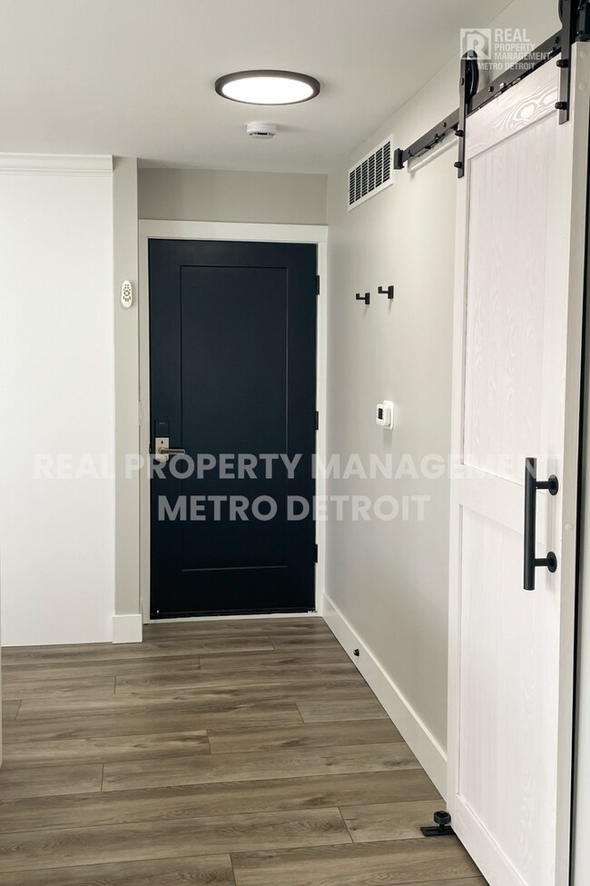 Foto del edificio - 22148 Dante St