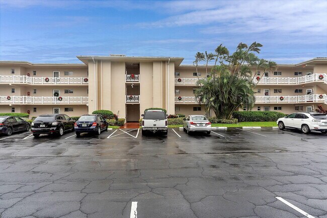 Building Photo - 2991 Garden Dr N