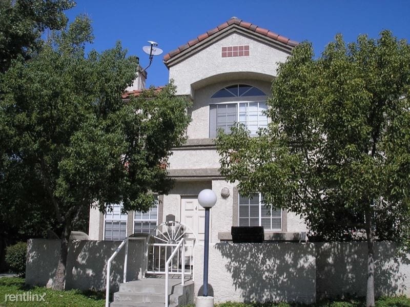 Primary Photo - 3 br, 2.5 bath Condo - 9880 Arrow Route