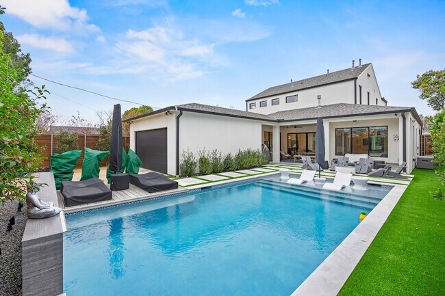 Foto del edificio - 4902 Linnet Ln