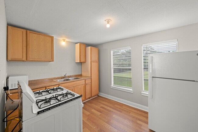 Foto del edificio - 303 Linwood St